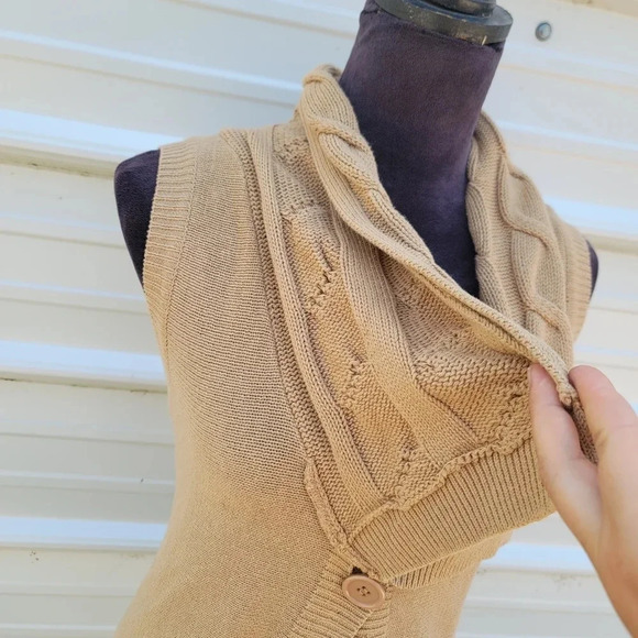 Chadwicks Cardigan Womens Beige Tan Single Button Sleeveless Knit Cover Top Sz M - Picture 2 of 11
